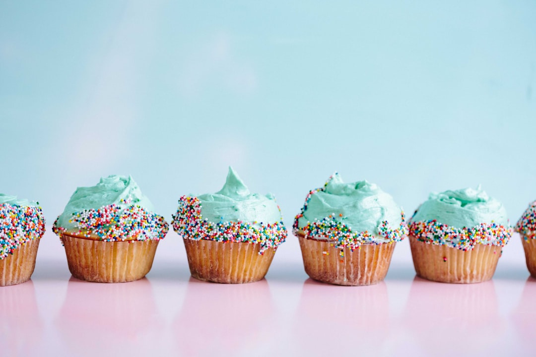 Photo Colorful cupcakes